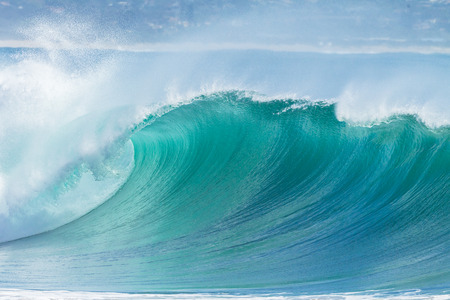 Ocean Wave hollow crashing curling breaking Sea Waterの写真素材