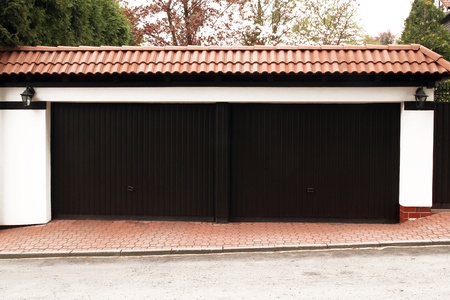 double doors garage の写真素材
