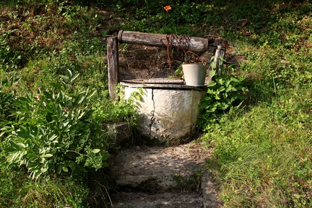 old water well  rural scenery の写真素材