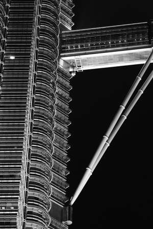 a bridge between connecting the Petronas twin tower, the tallest buiding in the worldのeditorial素材