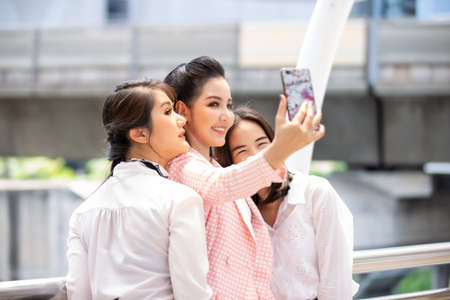 Girlfriends in the cityのeditorial素材