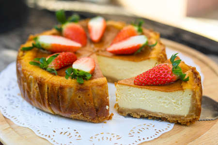 Basque Cheese Cake , Basque Cheese Cake Mix Crumble.の写真素材