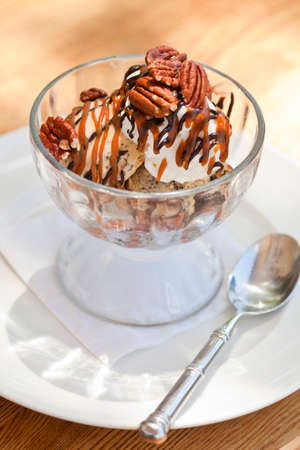 Mud Sundae with pecans on topの写真素材