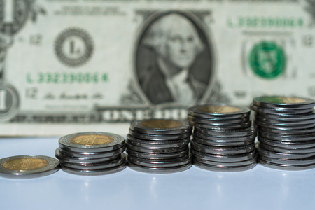 The Mexican peso and the US dollar are balanced.の写真素材