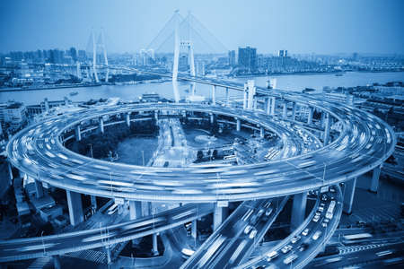 busy traffic on the nanpu bridge in shanghai with vehicle motion blur 
のeditorial素材