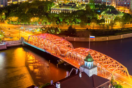 shanghai garden bridge at night, aerial view of old steel bridge on suzhou riverの写真素材