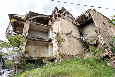 old house, abandoned house