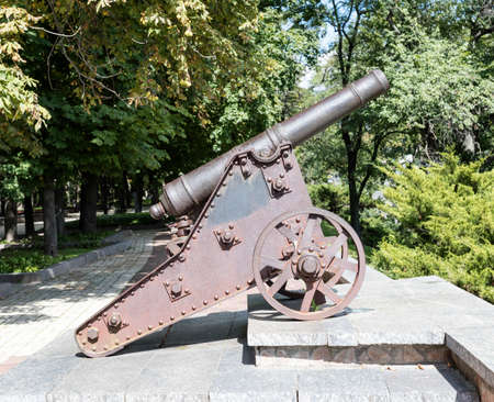 old cannon, Chernigov in Ukraineの写真素材