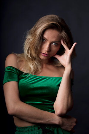 studio portrait of a young womanの写真素材