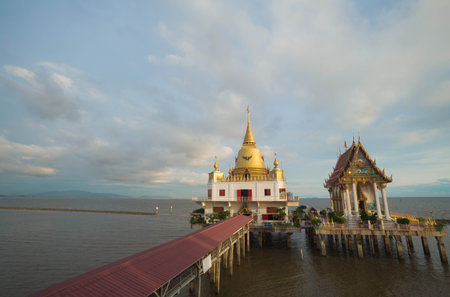 Wat Hongthong in Chachoengsao province.のeditorial素材