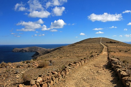 Trail on island of the sun, Isla del Sol, Titicaca lake, Boliviaの写真素材