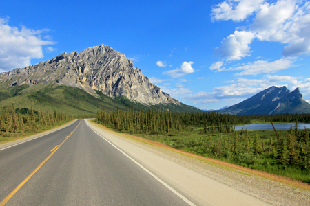 View of Dalton Highway with mountains, leading from Fairbanks to Prudhoe Bay, northern Alaska, USA