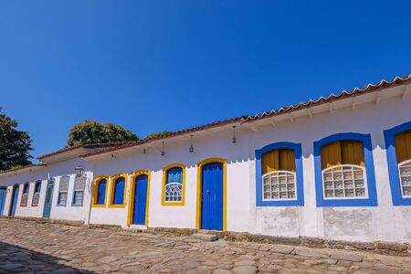 Colorful houses of historical center in Paraty, a preserved portuguese colonial and brazilian Imperial municipality, Rio de Janeiro, Brazil, South Americaの写真素材