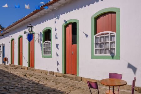 Colorful houses of historical center in Paraty, a preserved portuguese colonial and brazilian Imperial municipality, Rio de Janeiro, Brazil, South Americaの写真素材