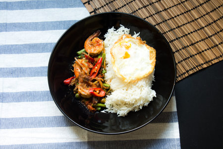 Stir fried prawn with red curry pasteの写真素材