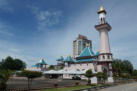 view of Al-Alami Mosque, located at Ayer Keroh, Melakaのeditorial素材