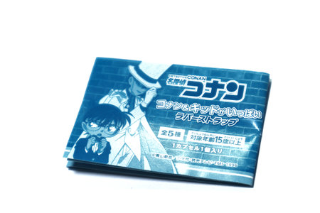 Tokyo, Japan in July 2019. A guide book contained in a 100 yen toy capsule containing a rubber key chain with a string with a picture of Detective Conan and Kaito Kid. Comic created by Aoyama Gosho.のeditorial素材