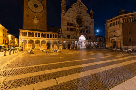 Cremona, Cathedral Square by night. The cathedral of Santa Maria Assunta is the main Catholic place of worship in the city of Cremona, in Lombardy, the episcopal seat of the homonymous diocese.のeditorial素材