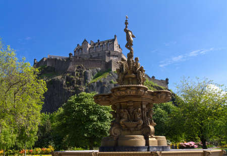 View of Edinburgh Castle from Princes Street Gardens with the Ross Fountain, Scotland, Europeのeditorial素材