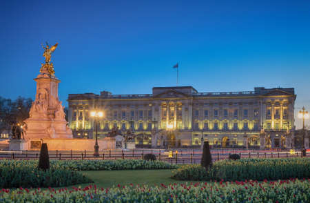 Buckingham Palace during twilight, London, Englandのeditorial素材