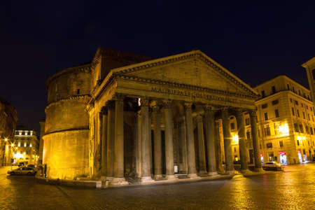 Roman Pantheon at night, Rome, Italyの写真素材