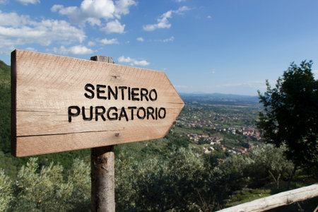 signboard sentiero purgatorio in matese park