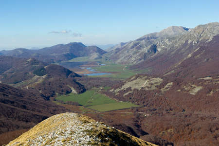 peak valley lake in matese parkの写真素材