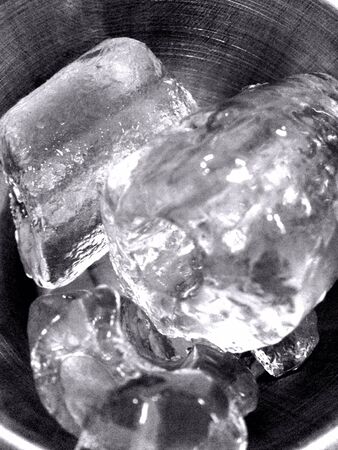 Ice in the silver glassの素材