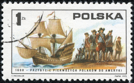 POLAND - CIRCA 1975  A post stamp printed in Poland shows First Poles arriving on  Mary and Margaret , 1608, series Bicentenary of American Revolution, circa 1975のeditorial素材