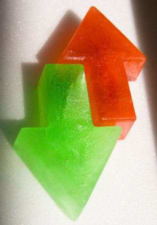 Arrow shaped ice cubesの写真素材