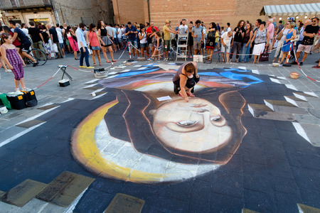 FERRARA, Italy - August 27, 2016: Buskers Festival 2016 in Ferrara, Emilia Romagna, Italy. Busker Festival is a popular event with street artists Which is held annually in the historic center of Ferraraのeditorial素材