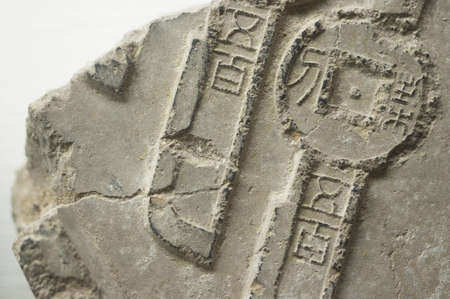 The original mould are used to manufacture one-time clay mode, one-time clay model is used to produce bronze coin directly, The coin named Qidao wubai  One Qidaowubai was equivalent to the value of 500 pieces ordinary coin  It was produced in 9 A D  and Aのeditorial素材