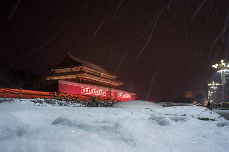 Snowing scene at the Tiananmen Square, Beijingのeditorial素材