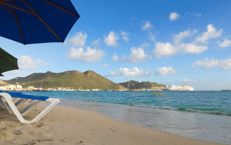 Great Bay beach - Philipsburg Sint Maarten (Saint Martin) - Caribbean tropical islandのeditorial素材