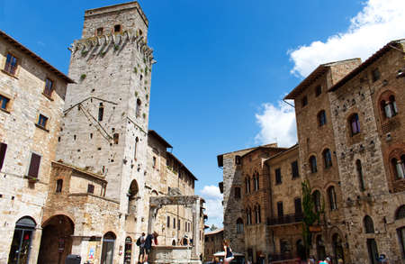 Famous Piazza della Cisterna in San Gimignano. Unesco heritage. Italyのeditorial素材