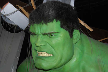 The incredible Hulk life size statue