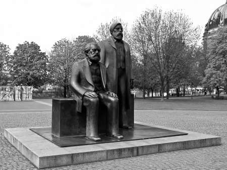Marx and Engels statue in Marx-Engels-Forum, Alexanderplatz, Berlinの写真素材