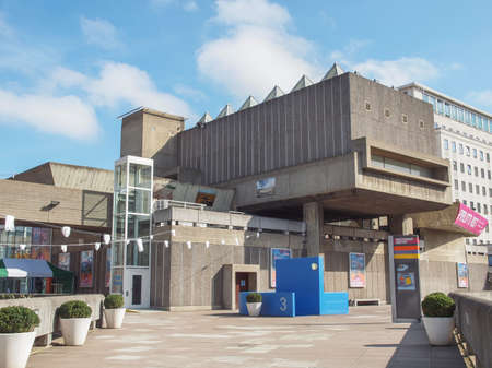 LONDON, ENGLAND, UK - SEPTEMBER 27, 2011: The Hayward Gallery is an iconic New Brutalist art gallery in South Bank designed by future Archigram members of the Greater London Council in 1968のeditorial素材
