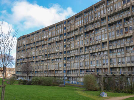 LONDON, ENGLAND, UK - MARCH 05, 2009: The Robin Hood Gardens housing estate designed in late sixties by Alison and Peter Smithson is a masterpiece of new brutalist architectureのeditorial素材