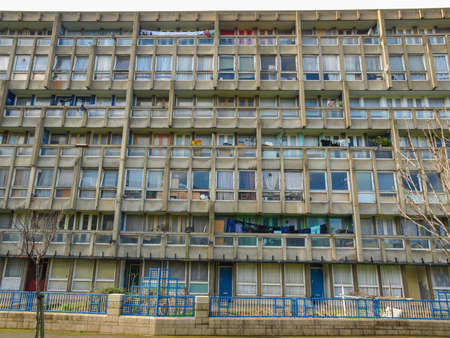 LONDON, ENGLAND, UK - MARCH 05, 2009: The Robin Hood Gardens housing estate designed in late sixties by Alison and Peter Smithson is a masterpiece of new brutalist architectureのeditorial素材