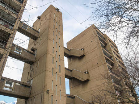 LONDON, ENGLAND, UK - MARCH 05, 2009: The Balfron Tower designed by Erno Goldfinger in 1963 is a Grade II listed masterpiece of new brutalist architectureのeditorial素材