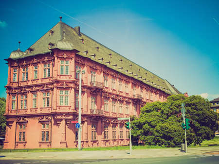 Vintage looking Roemisch Germanisches Zentralmuseum roman germanic museum in Mainzのeditorial素材