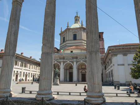 MILAN, ITALY - MAY 16, 2011: Le Colonne square in front of the roman ruins is a popular meeting point for both tourists and residentsのeditorial素材