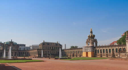 Dresdner Zwinger rococo palace designed by Poeppelmann in 1710 as orangery and exhibition gallery of Dresden Court completed by Gottfried Semper with the addition of the Semper Gallery in 1847のeditorial素材