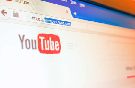 SAN FRANCISCO, USA - DECEMBER 23, 2014: Home page of online video library You Tubeのeditorial素材