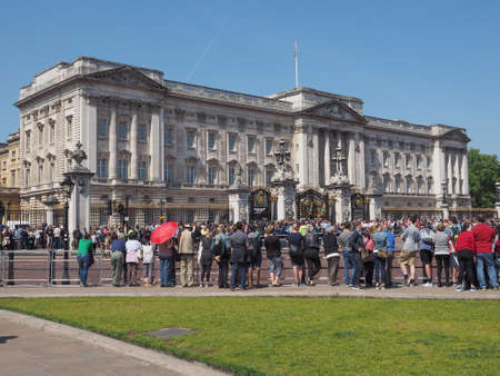 LONDON, UK - JUNE 11, 2015: Buckingham Palaceのeditorial素材