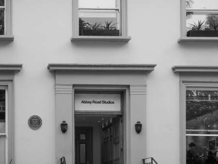 LONDON, UK - JUNE 10, 2015: Abbey Road recording studios made famous by the 1969 Beatles album in black and whiteのeditorial素材