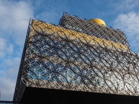 BIRMINGHAM, UK - SEPTEMBER 25, 2015: Library of Birmingham designed by Mecanoo architects is the new public library in Birminghamのeditorial素材