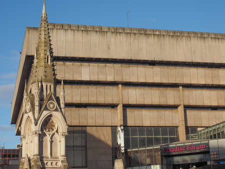 BIRMINGHAM, UK - SEPTEMBER 25, 2015: Birmingham Central Library iconic masterpiece of New Brutalism designed by John Madin in 1974 is now threated of demolitionのeditorial素材