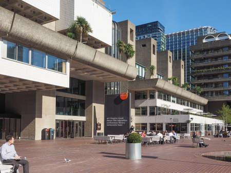 LONDON, UK - SEPTEMBER 28, 2015: The Barbican Centre iconic new brutalist architectureのeditorial素材